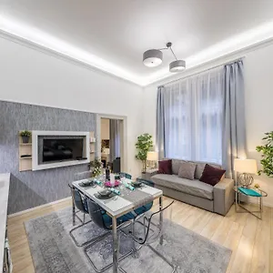  Apartamento Market Hungría